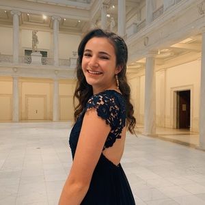 Meet your Posher, Amelia